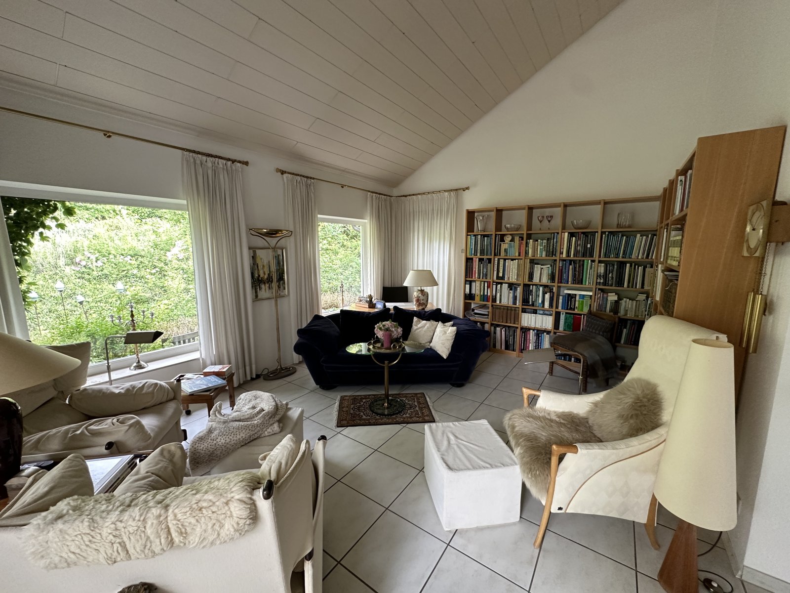 E4-Wohnen-Bibliothek