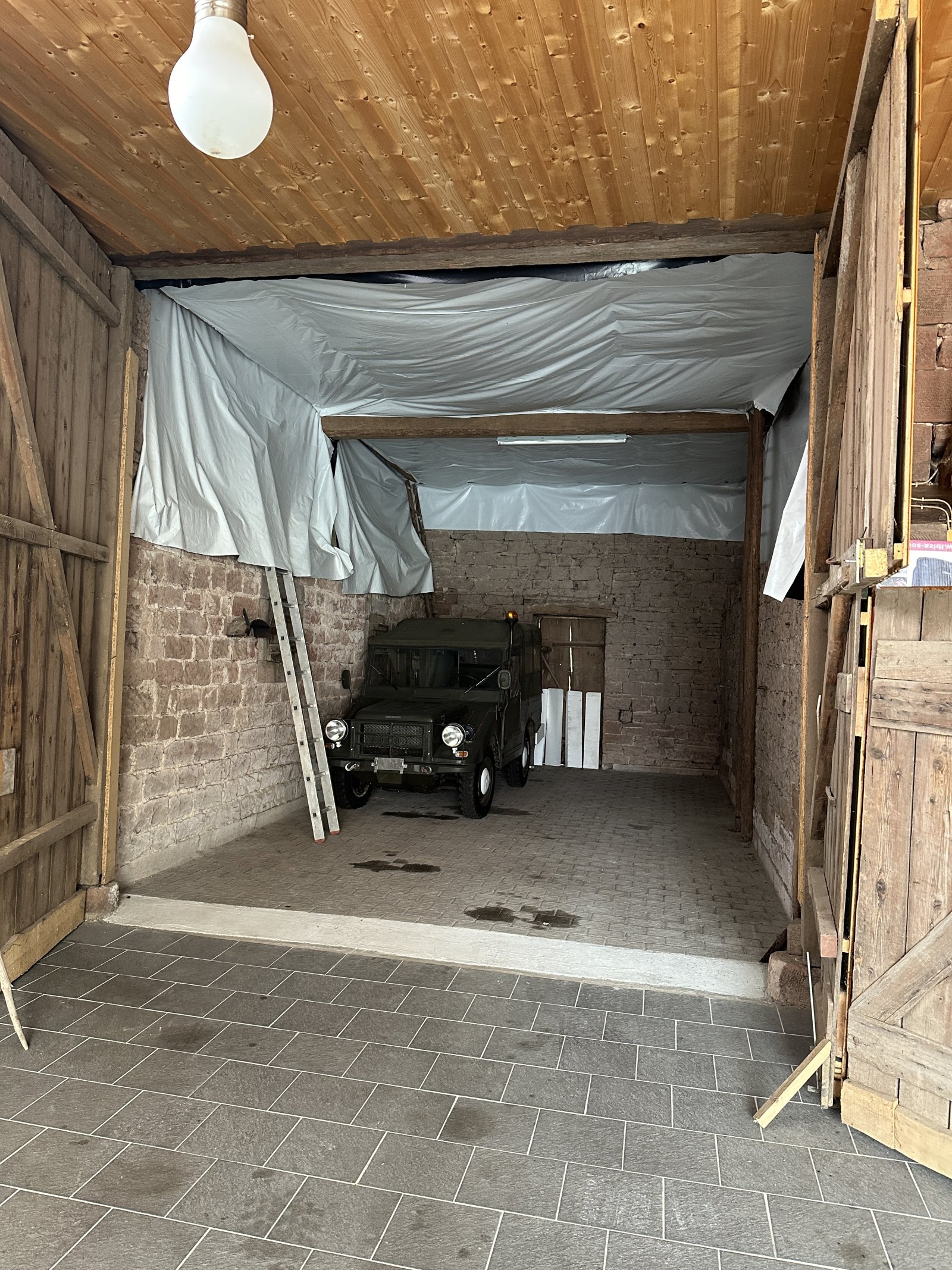 Halle-hinterer Teil Halle-hinterer Teil