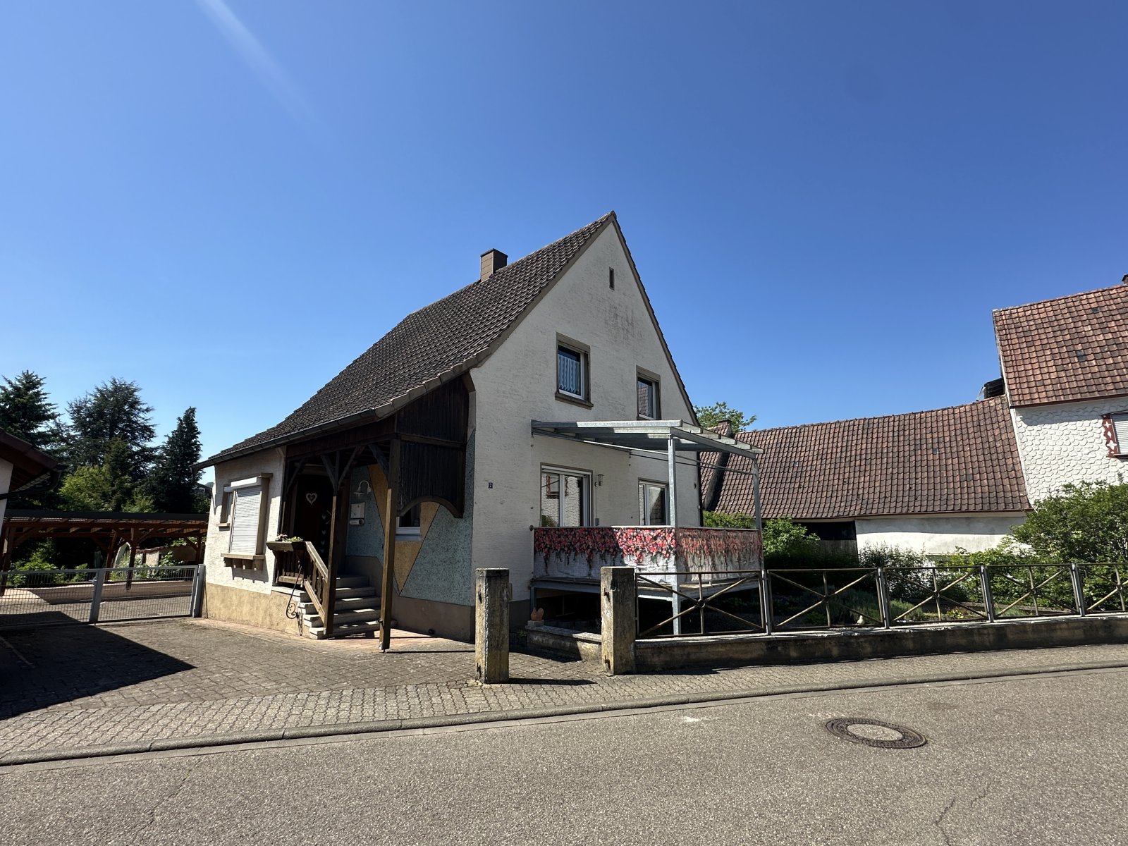 Wohnhaus.   