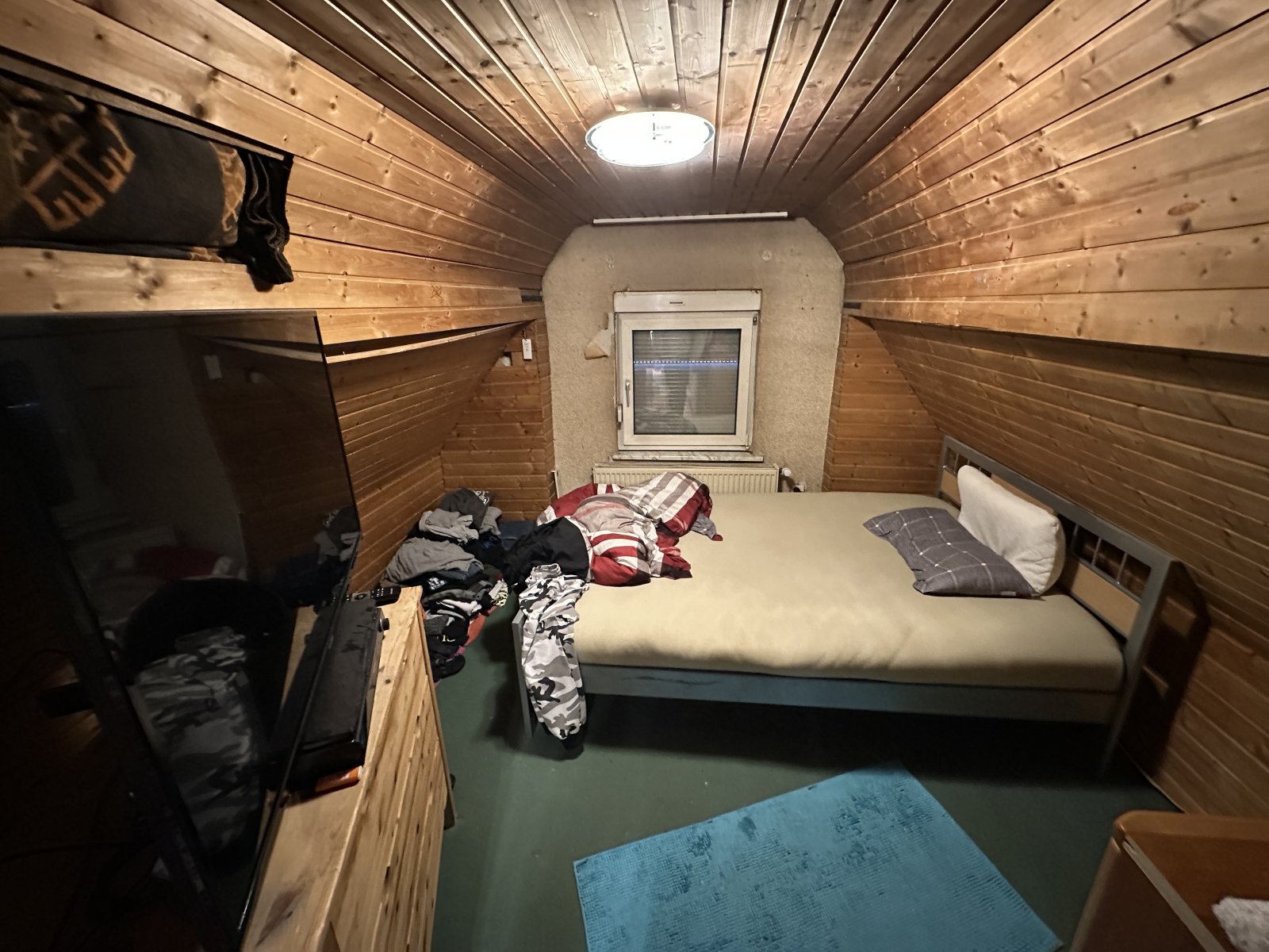 DG-Schlafzimmer 