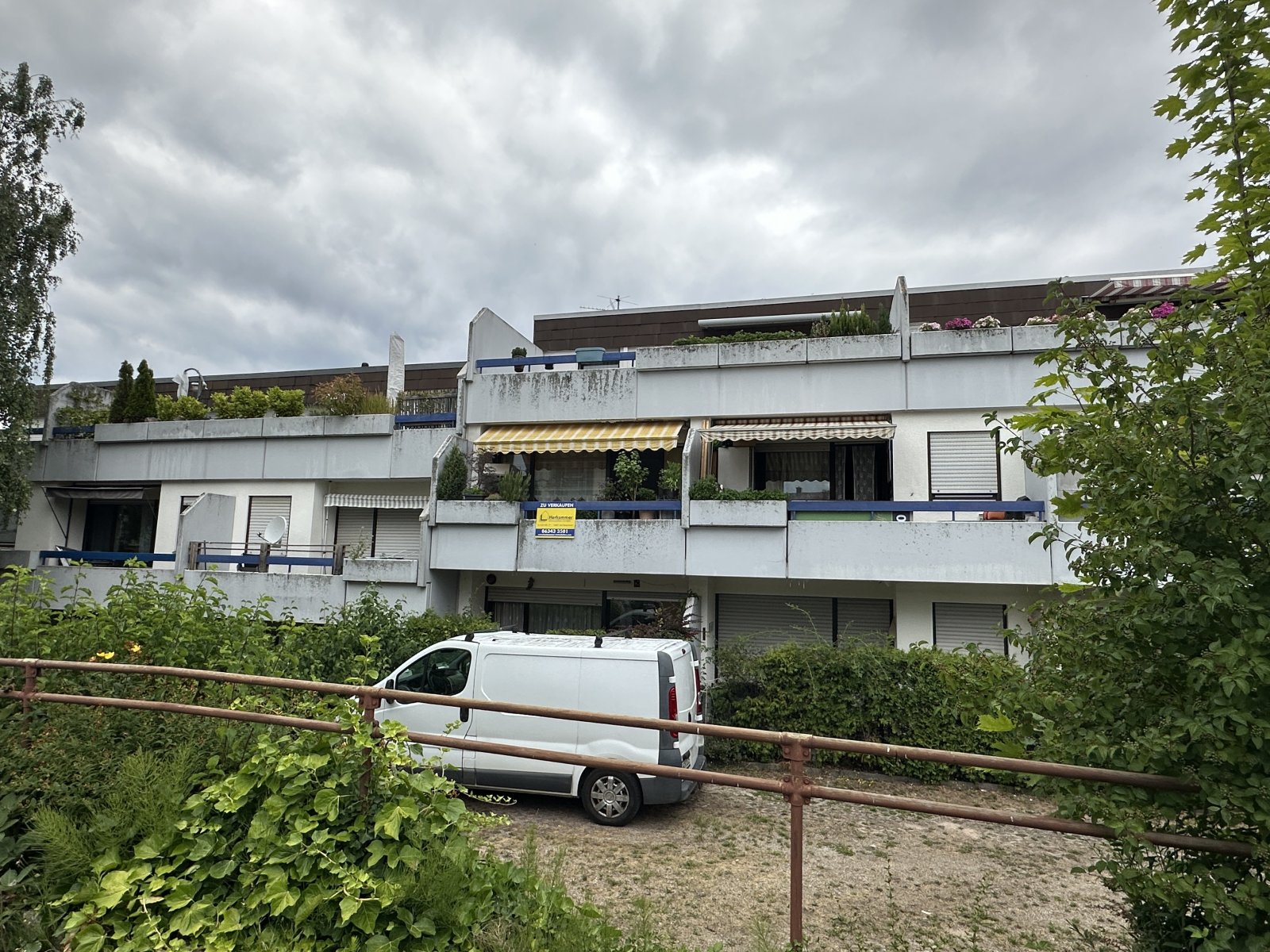 Wohnanlage Balkon