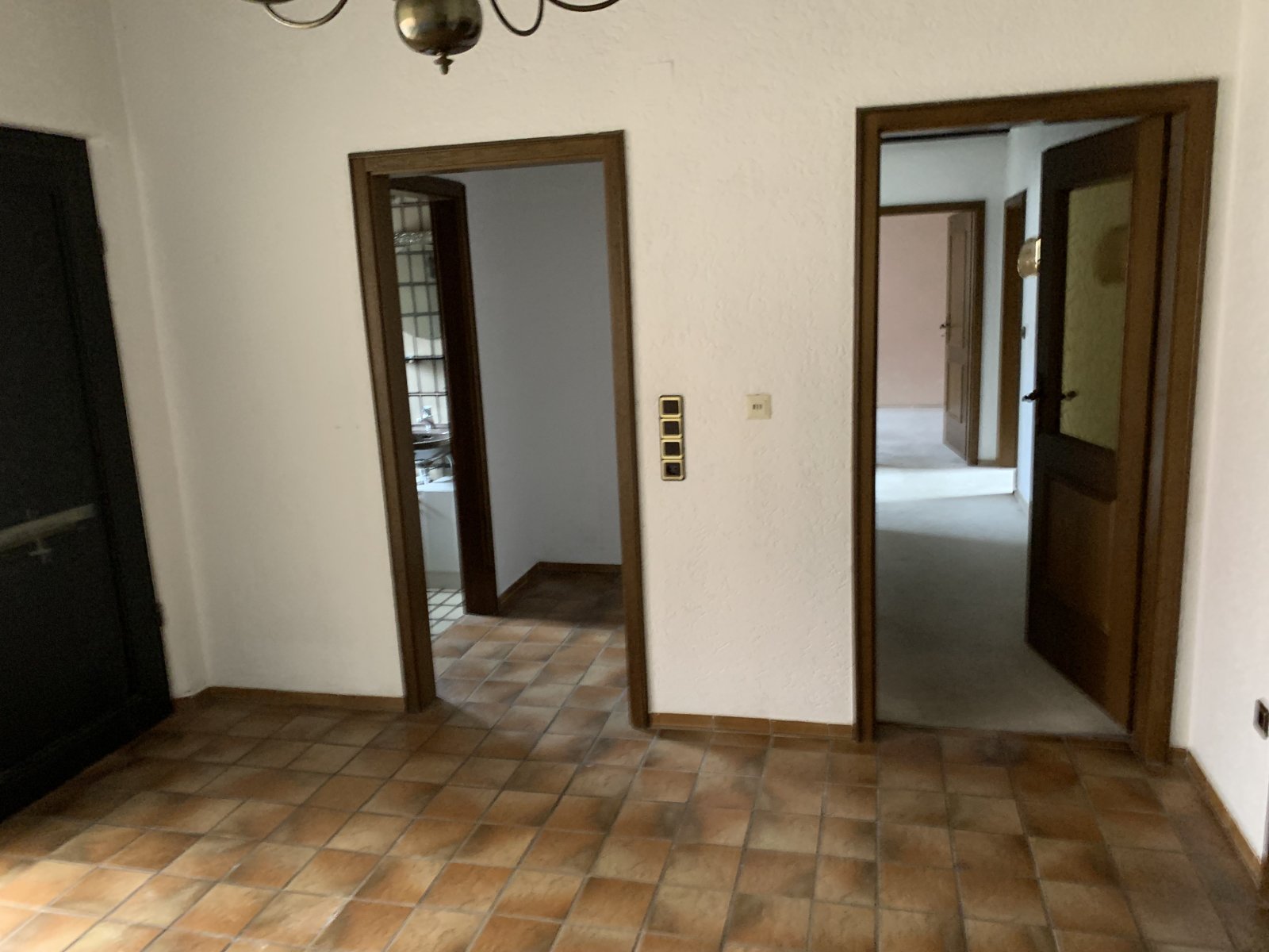 EG-Flur-Gäste-WC-Schlafzimmer