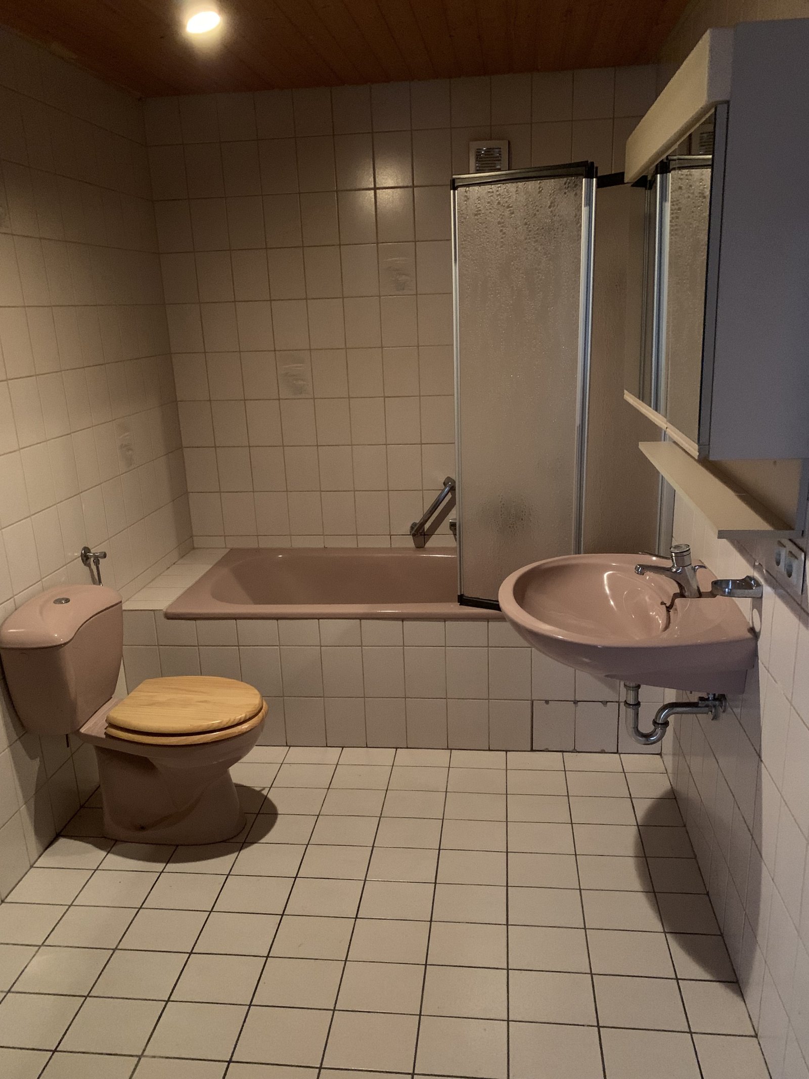 ELW-Bad-Wanne