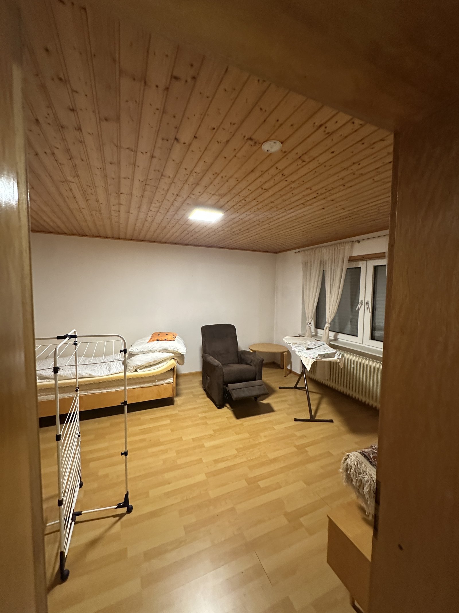 KG-ausgebautes Zimmer 