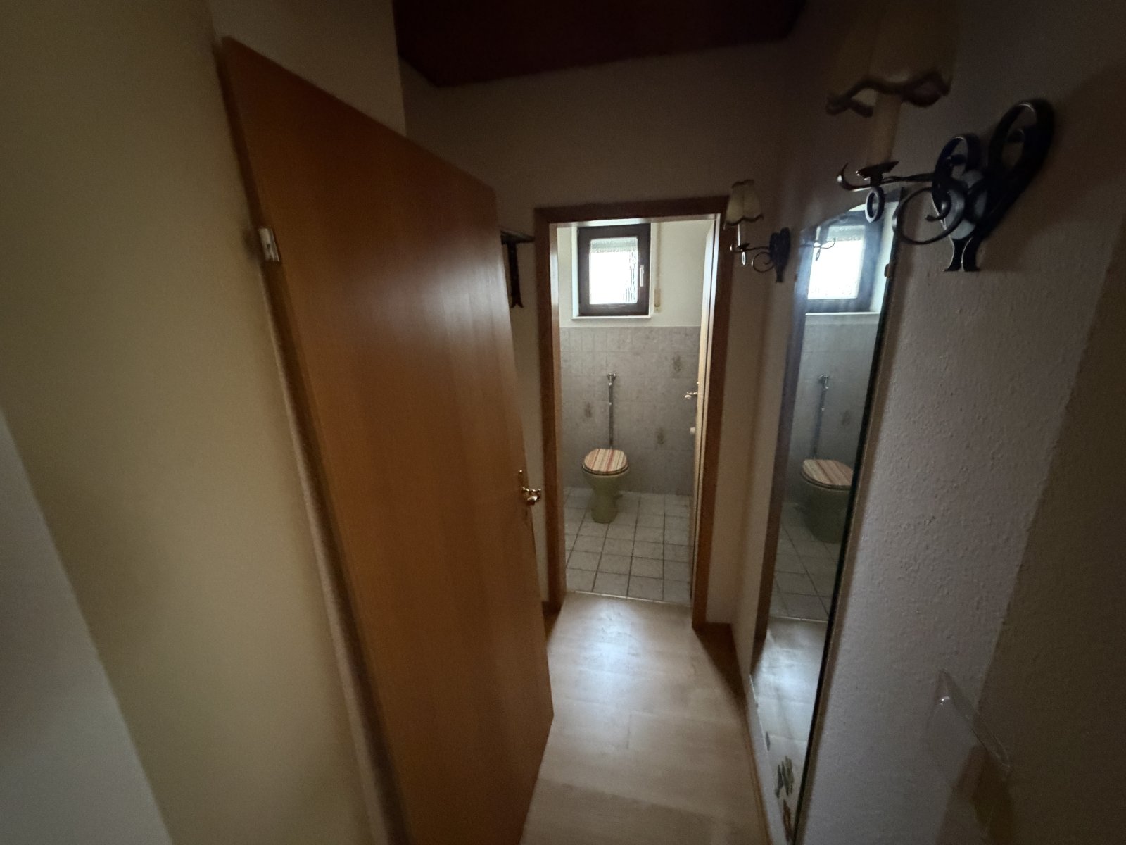 EG-Gäste-WC