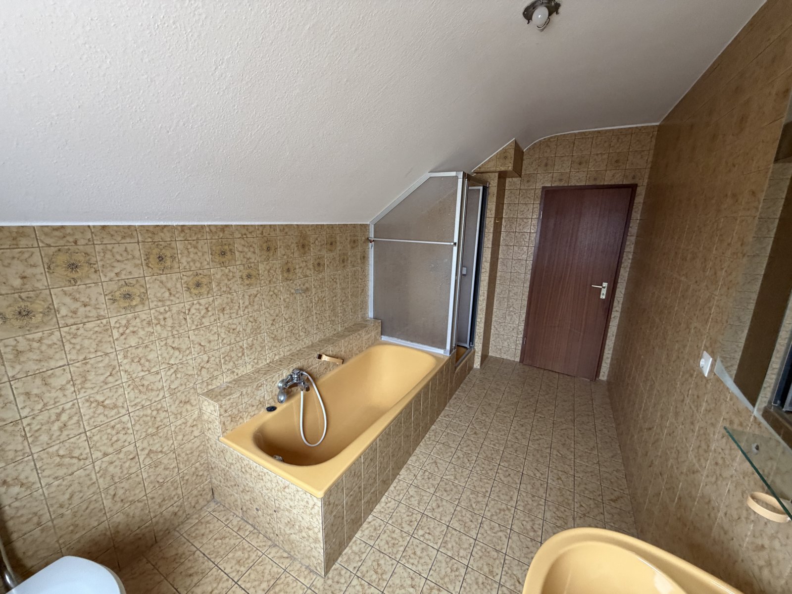 OG-Bad-Dusche-Wanne