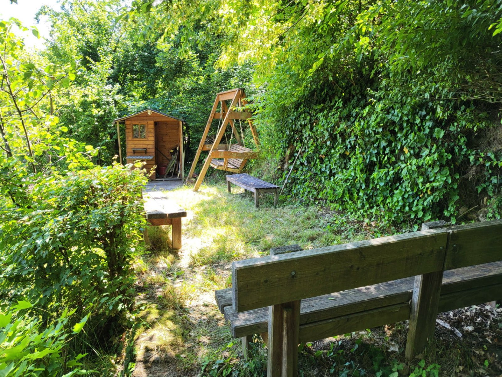 Plateau-Sitzplatz-Gartenhaus