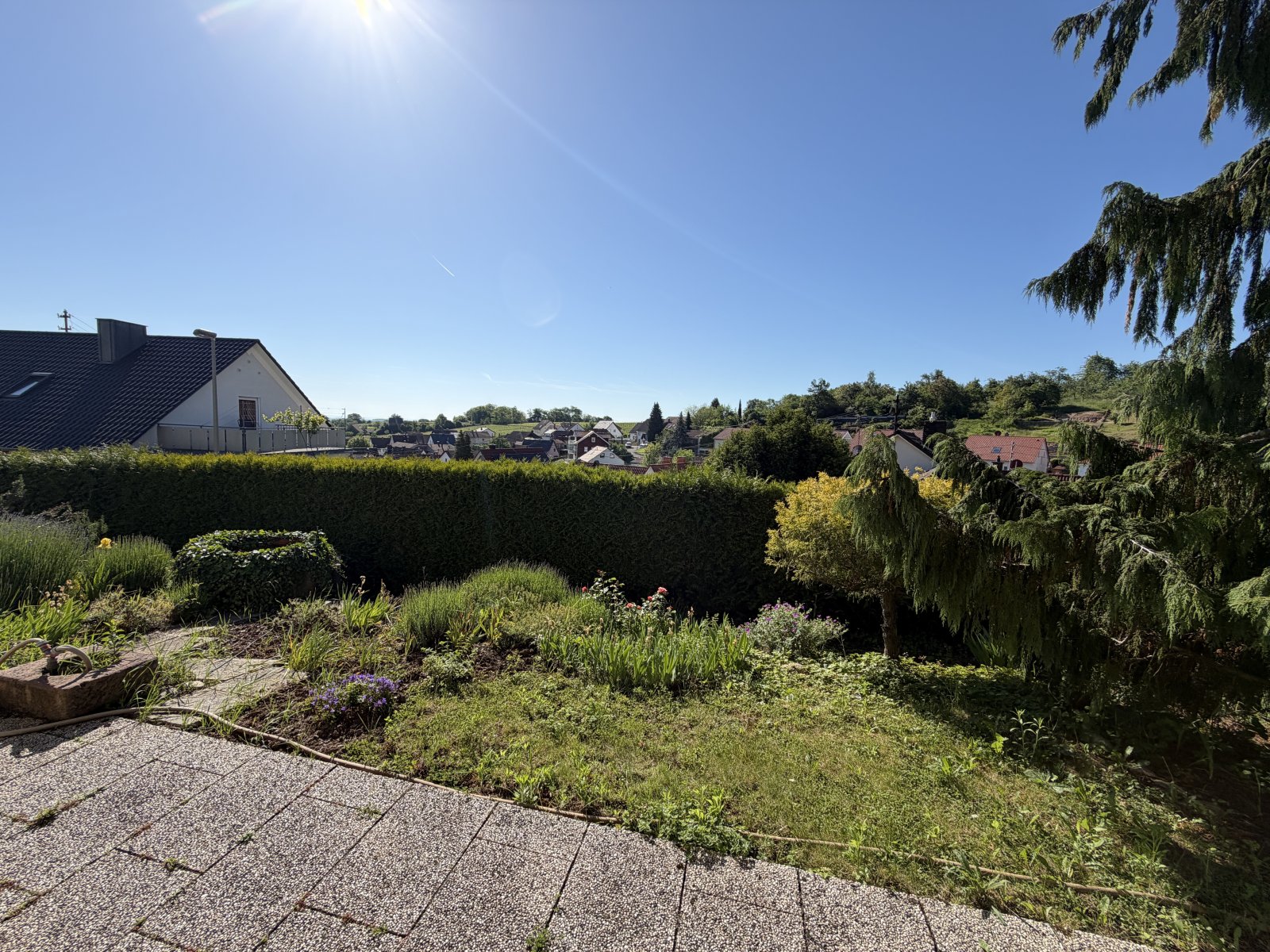 GG-Vorgarten und Fernblick GG-Vorgarten und Fernblick