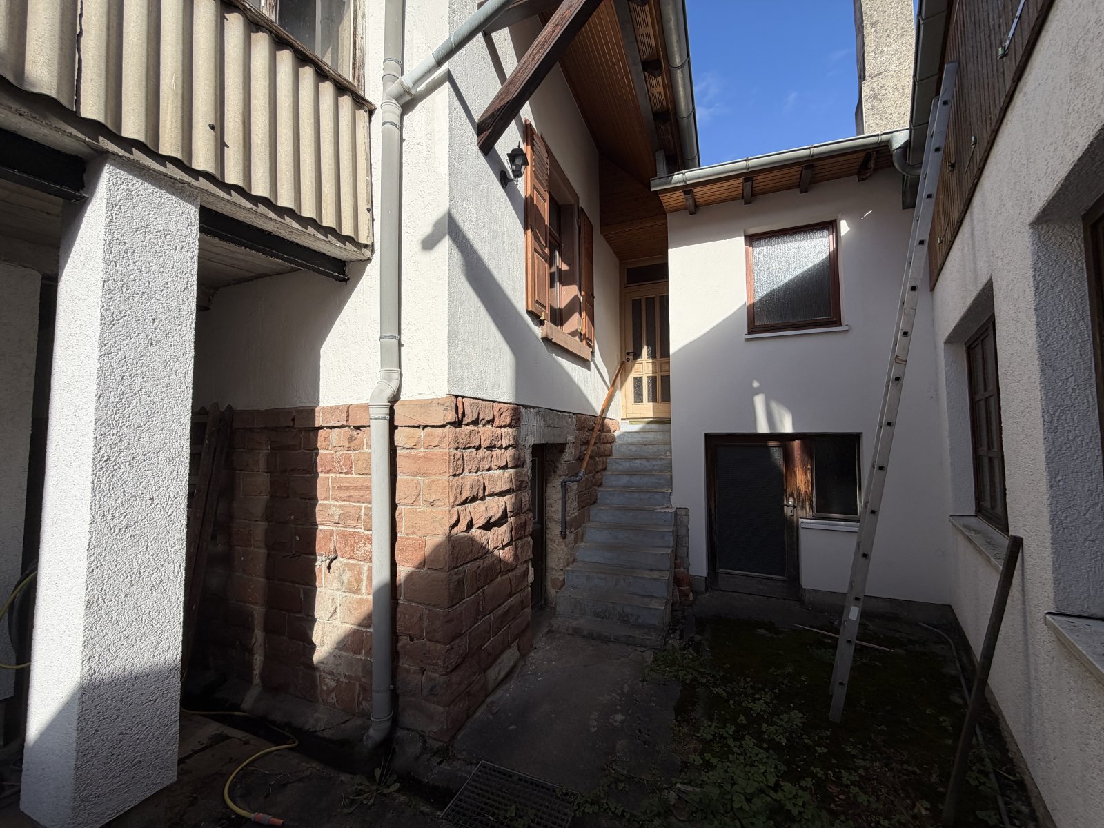 Eingang Wohnhaus Eingang Wohnhaus